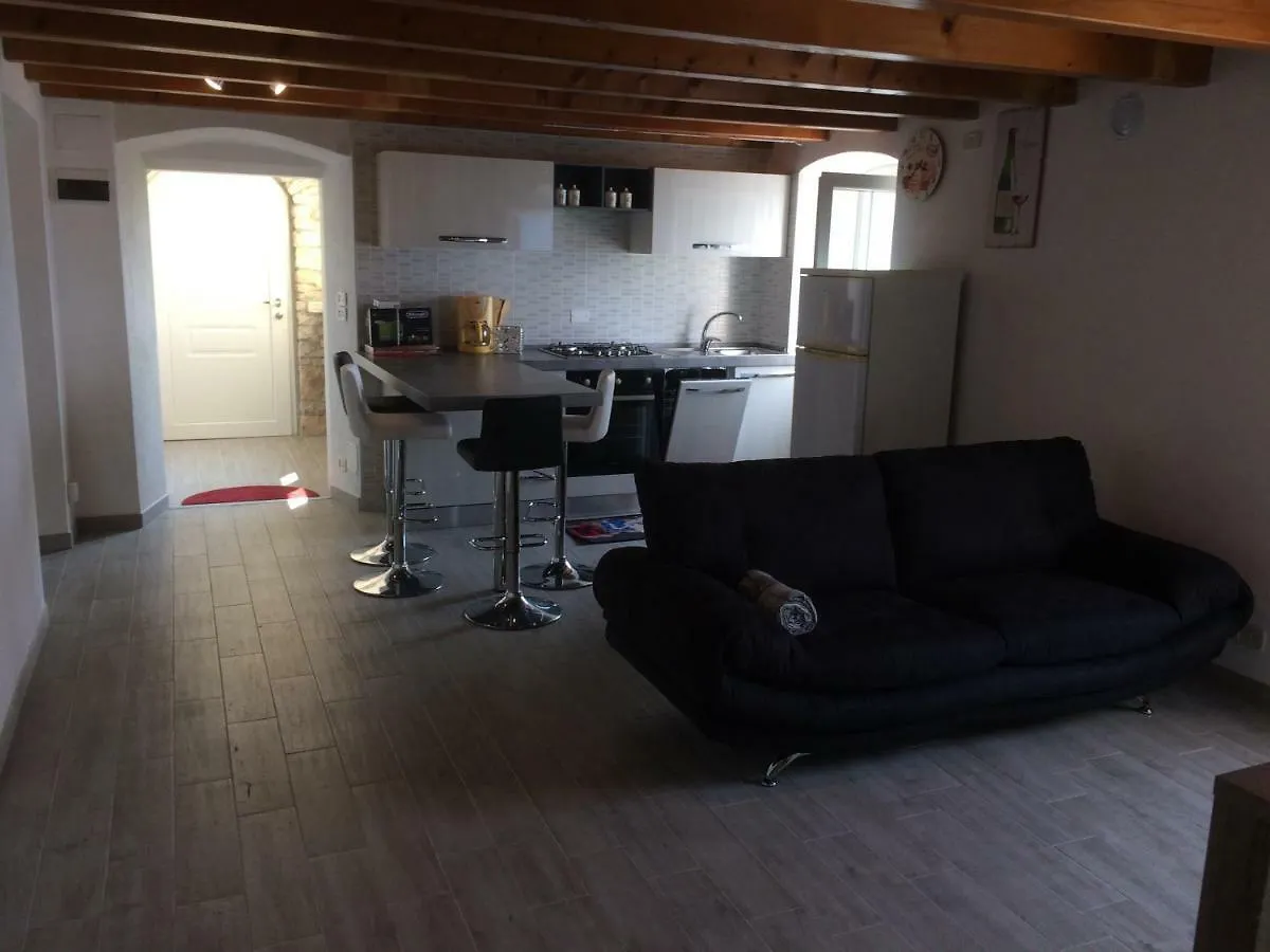 Appartamento Cadelagnel Castelletto Włochy